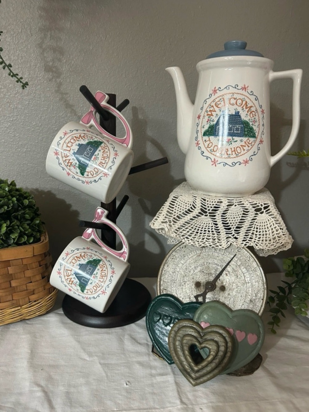 "Welcome to Our Home." Teapot and mug set